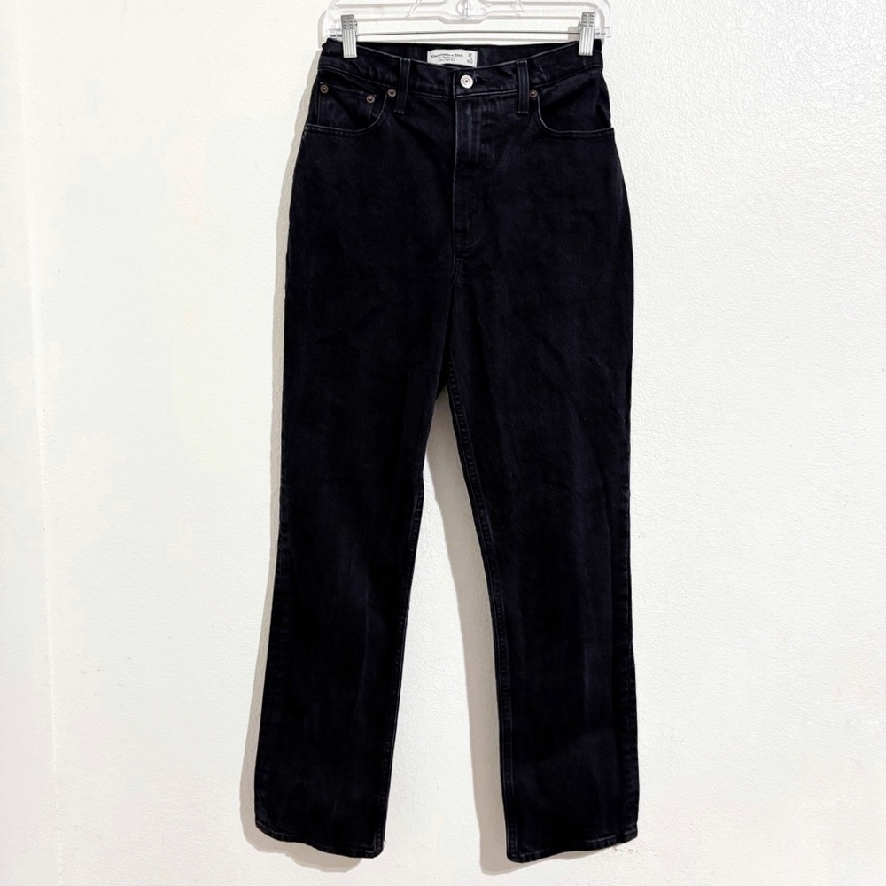 Abercrombie & Fitch Curve Love Ultra High Rise 90s Straight Jean in Washed Black